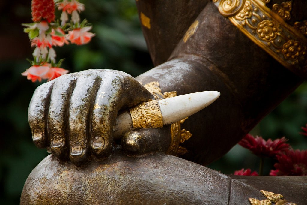 Ganesha ji : How Ganesha ji tooth (tusk) got broken ! - Fabzie - Home Decor Elegance