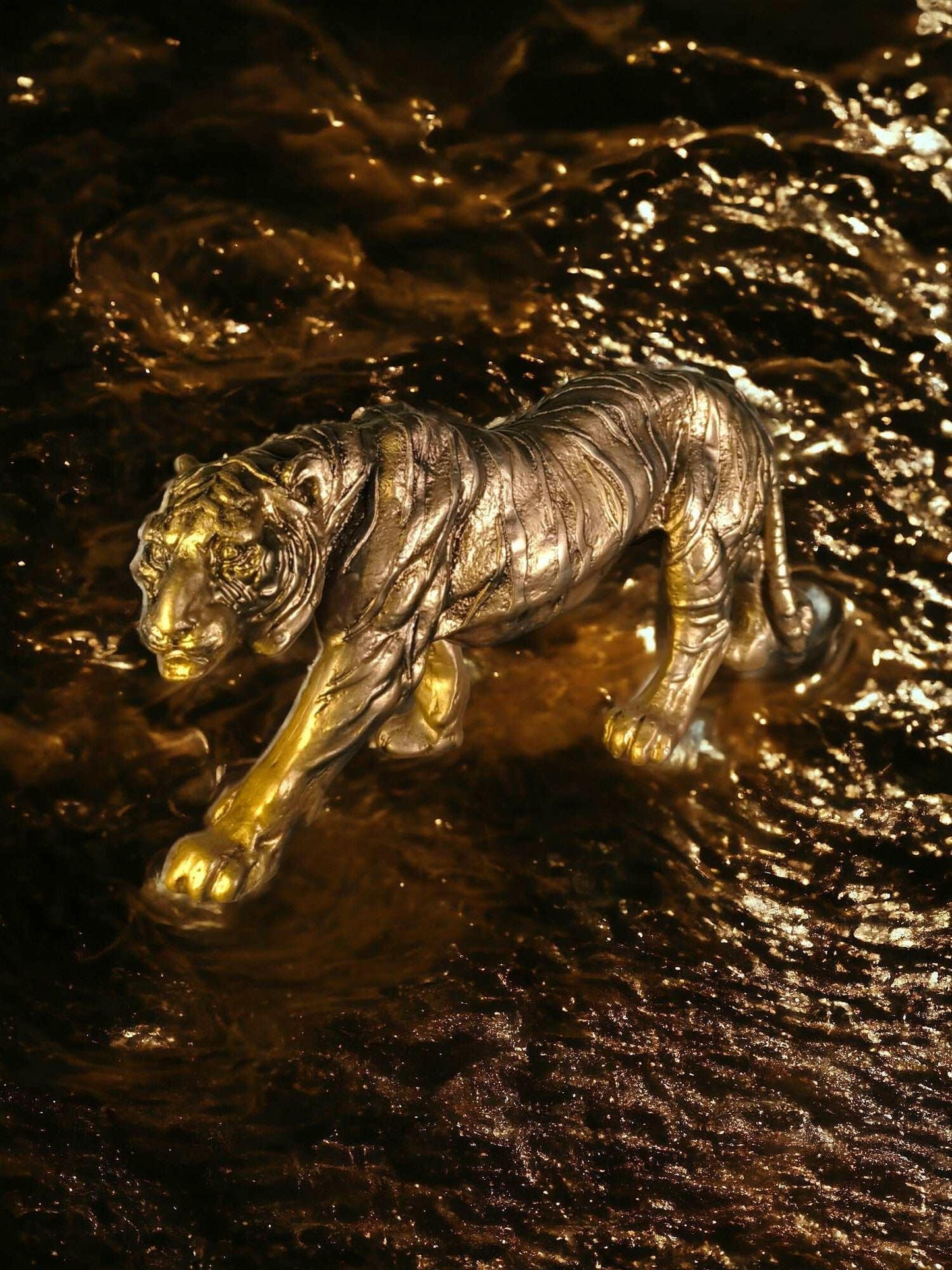 Bengal Tiger Statue - Majestic Wildlife Home Décor - Fabzie - Home Decor Elegance