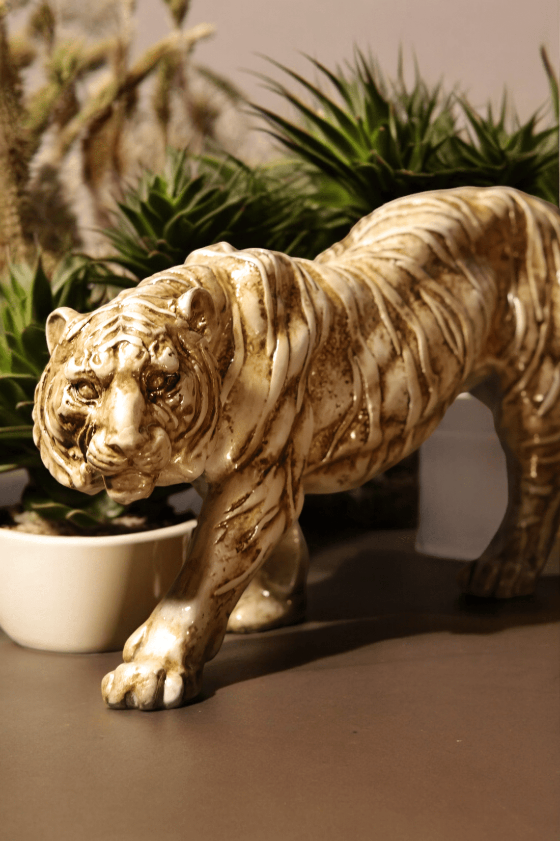 "Roar with Style: Incorporating Tigers in Modern Home Décor" - Fabzie - Home Decor Elegance