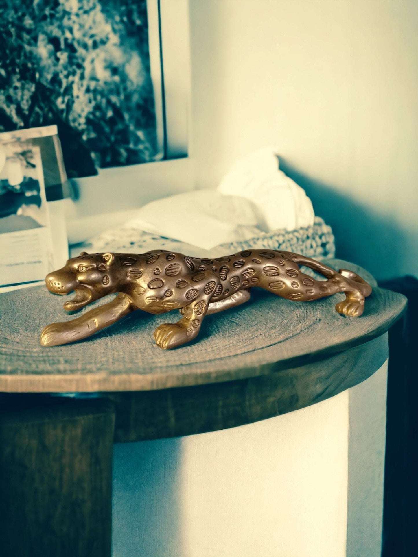 Leopard statue - Stunning interior decor - Fabzie - Home Decor Elegance