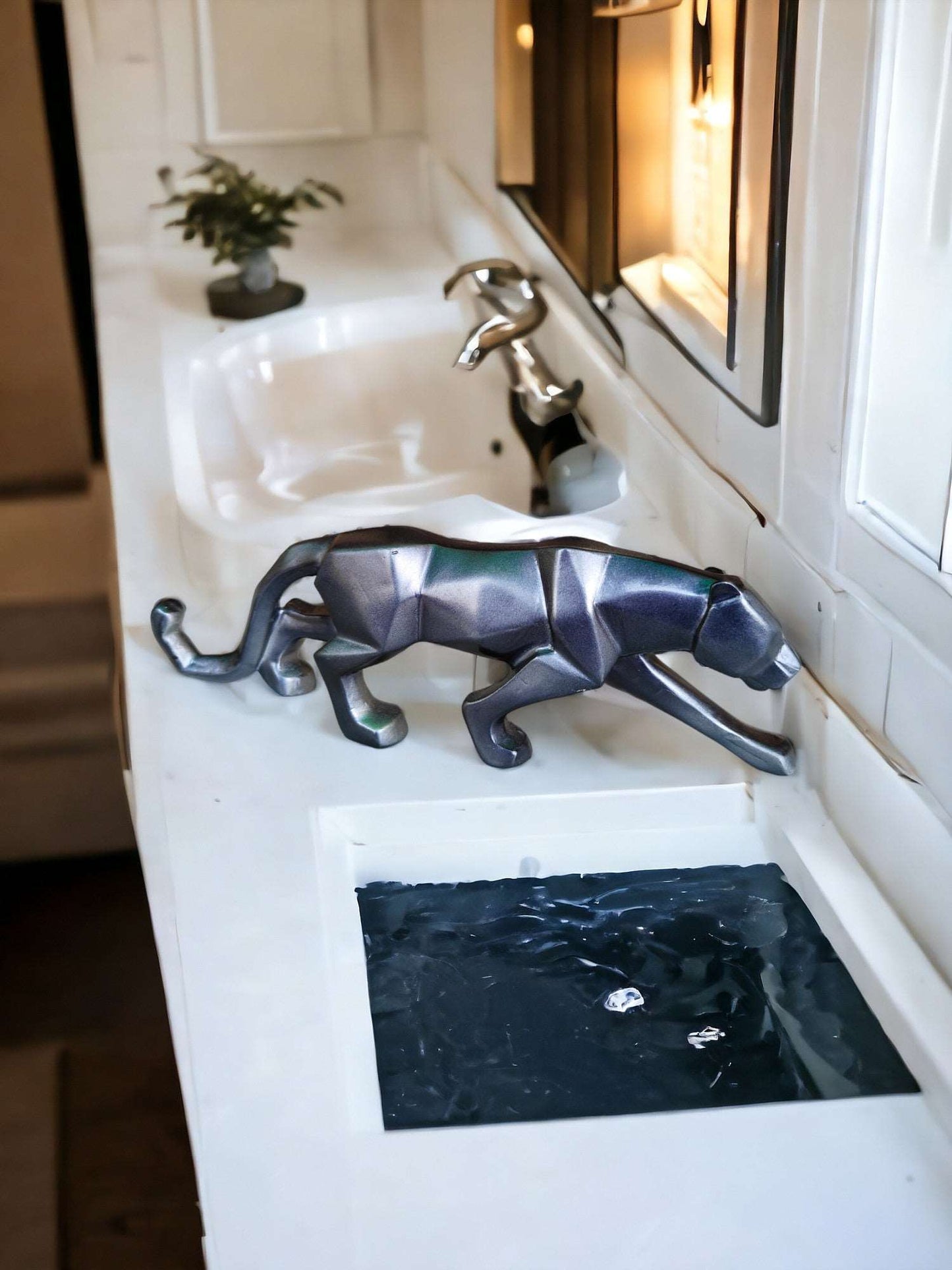 Panther Decor - Sleek and Stylish Decor for home and office - Fabzie - Home Decor Elegance