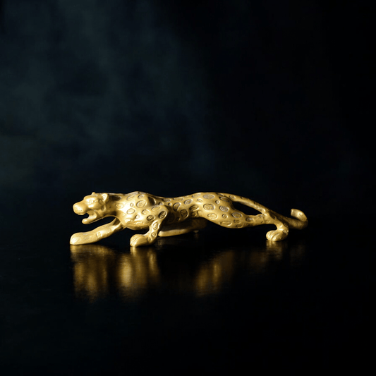 Leopard statue - Stunning interior decor - Fabzie - Home Decor Elegance