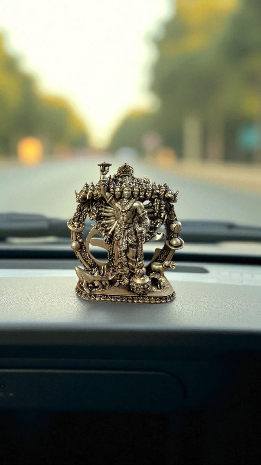 Vishwaroopam Car Dashboard Idol – The Form that Reveals the Universal Truth of All Beings - Fabzie - Home Decor Elegance